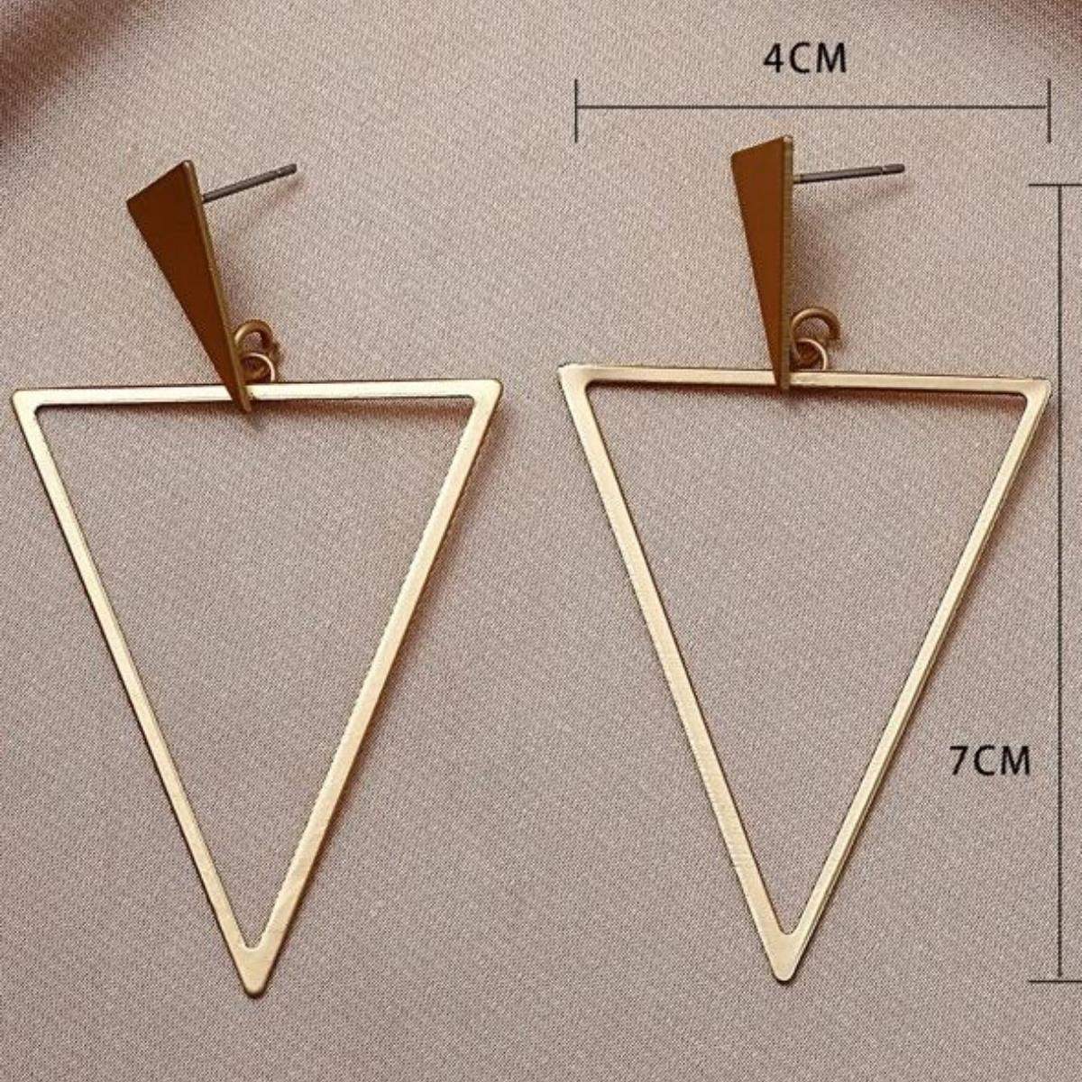 Triangle-earrings-no24673-nocothebrand-3