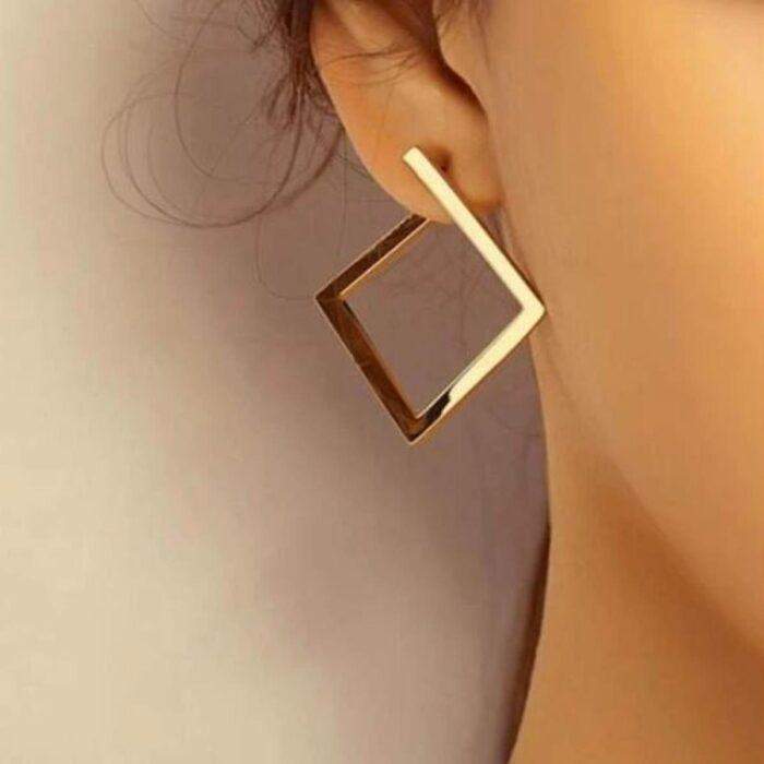 Metal-square-earrings-no24823-nocothebrand