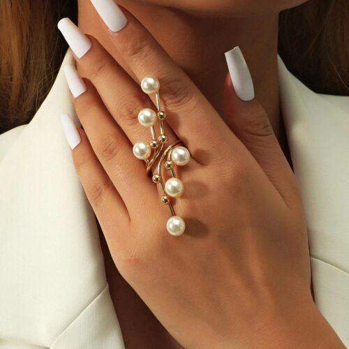 White-pearls-ring-no24889-nocothebrand-1