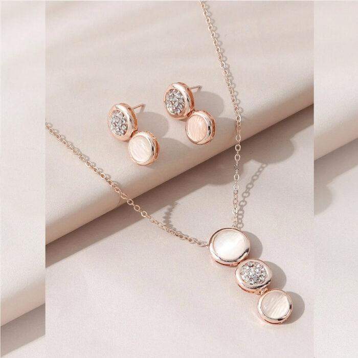 Rhinestone-necklace-and-earring-set-no25497-nocothebrand-chriso01