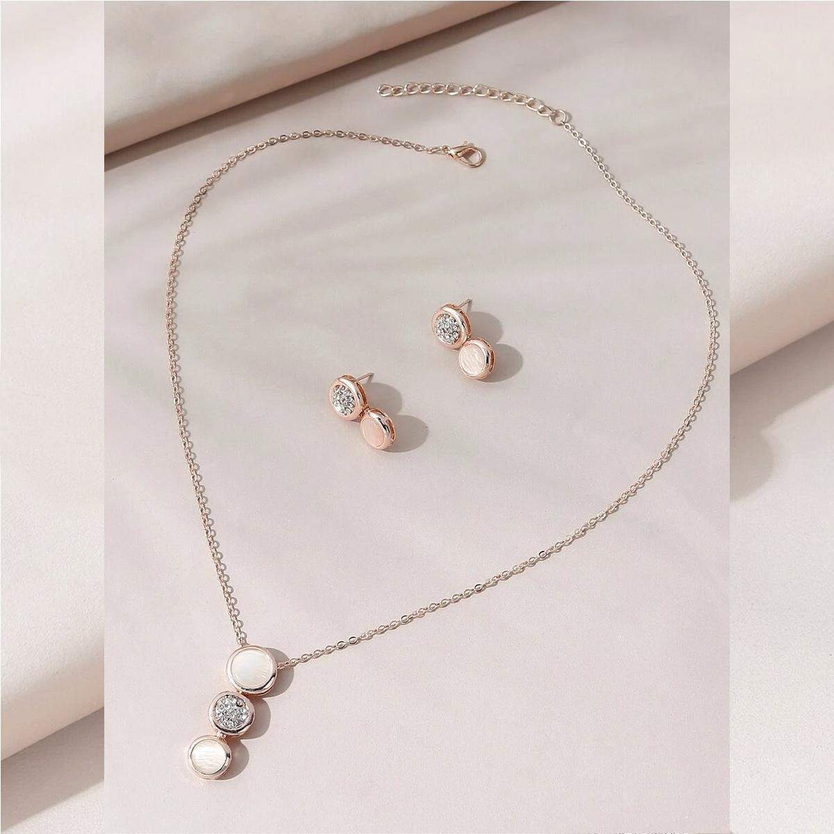 Rhinestone-necklace-and-earring-set-no25497-nocothebrand-chriso02