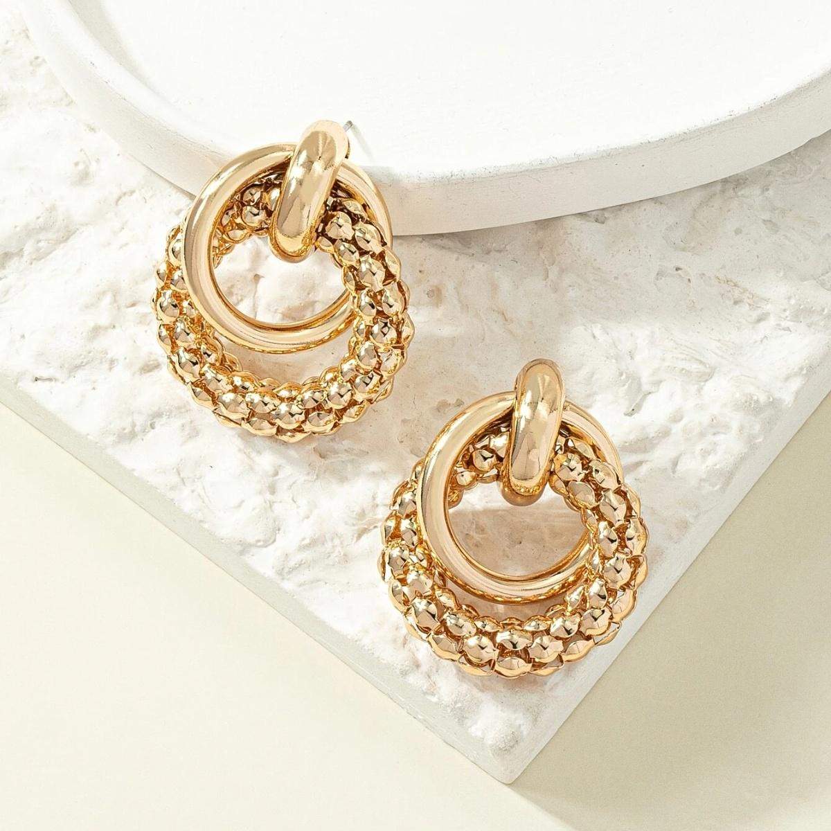 Elegant-gold-earrings-no25582-nocothebrand-2