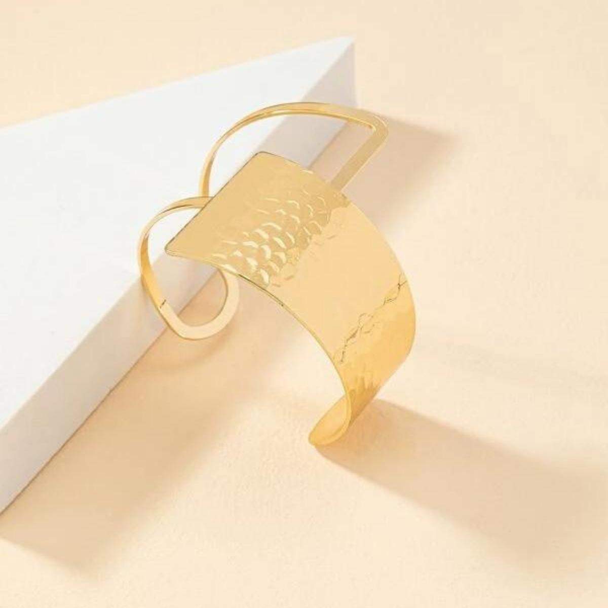 Geometric-cuff-vraxioli-no25532-nocothebrand-03