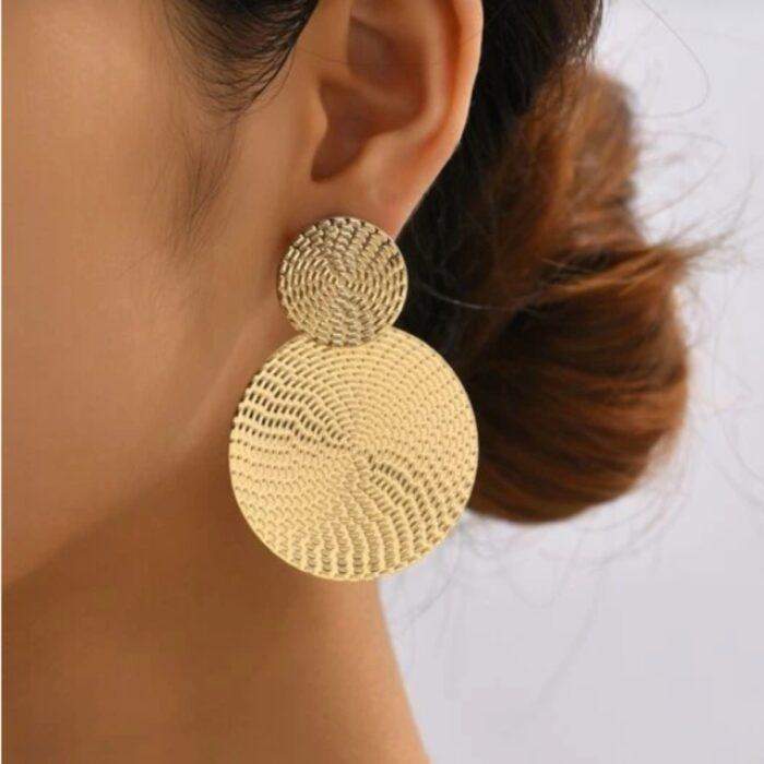 Glamorous-gold-earings-no24895-nocothebrand-3