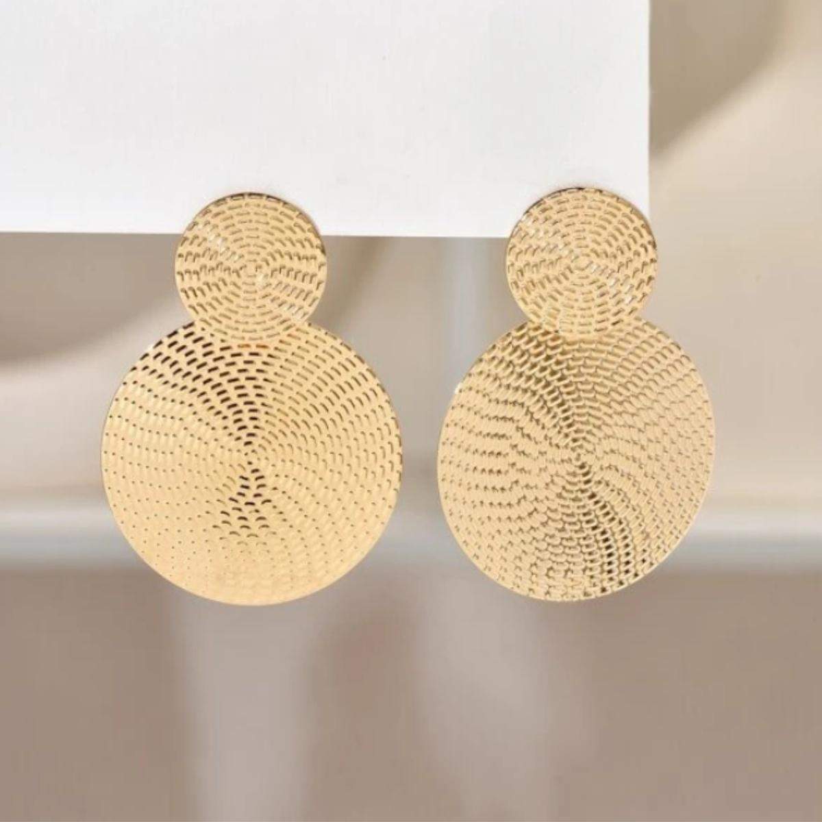 Glamorous-gold-earings-no24895-nocothebrand-4