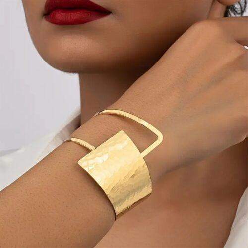 Geometric-cuff-vraxioli-no25532-nocothebrand-06