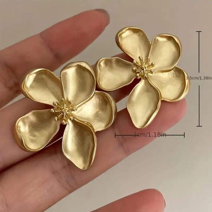 Gold-flower-petal-earrings-no28358-nocothebrand-