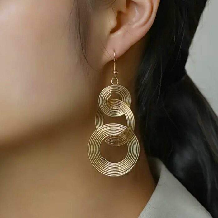 Triple-circle-earrings-no28636-museclothing-