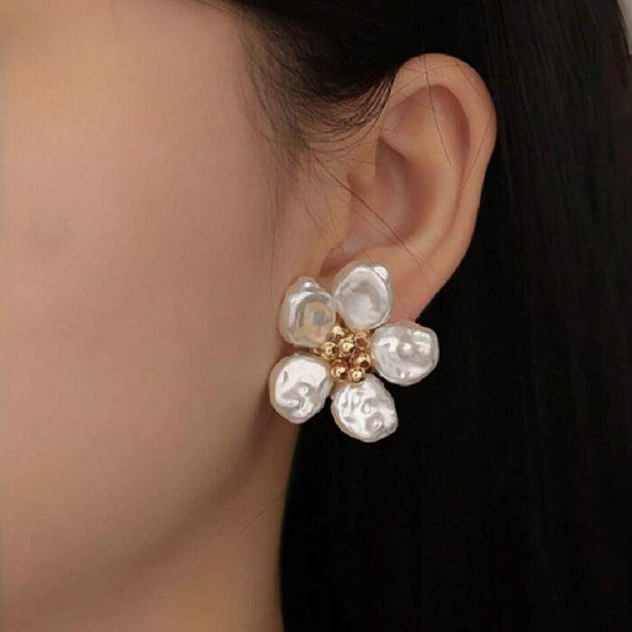 Pearl-flower-petal-earrings-no28816-nocothebrand-2