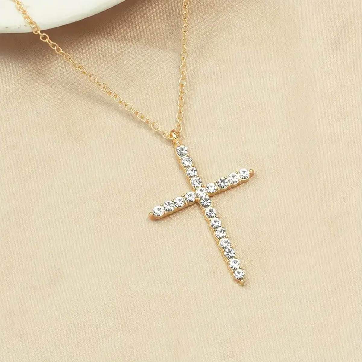 chryso-kolie-rhinestone-cross-NO30083-noothebrand-1