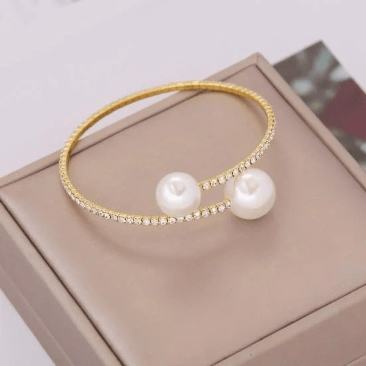 Vraxioli-anoigomeno-me-perles-no25295-nocothebrand-xryso-1024x1024