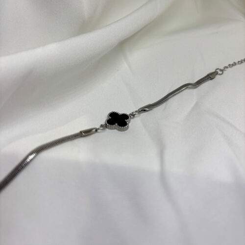 Atsalino-vraxioli-black-clover-no28945-museclothing-02