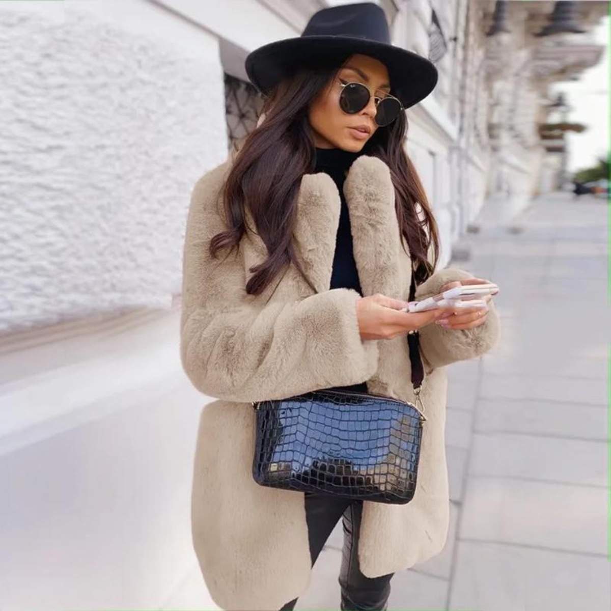 Elegant-pony-faux-fur-no10277-museclothing-ekrou