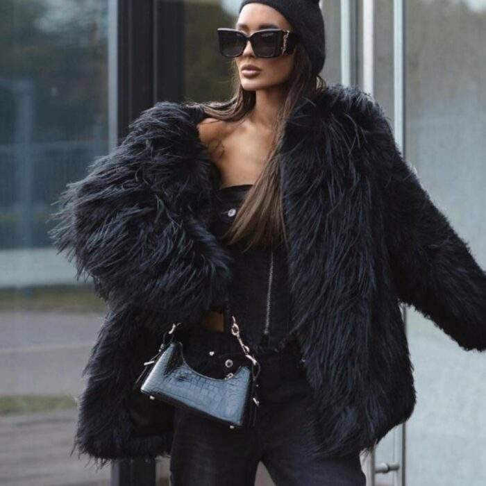 Queen-furry-jacket-no27037-museclothing-mavro01
