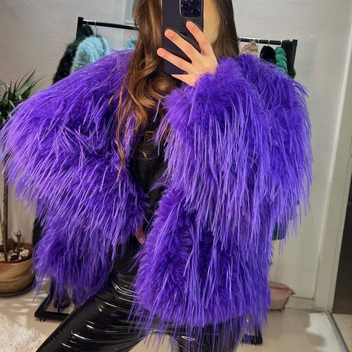 Queen-furry-jacket-no27037-museclothing-mov
