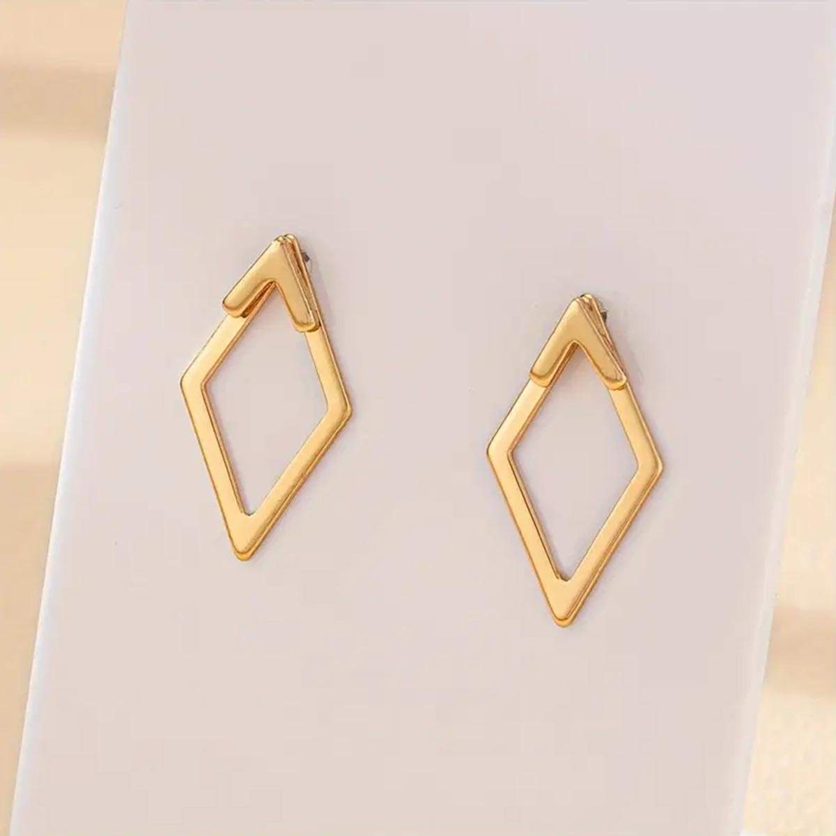 karfora-skoularikia-arrow-shape-NO30249-nocothebrand-1