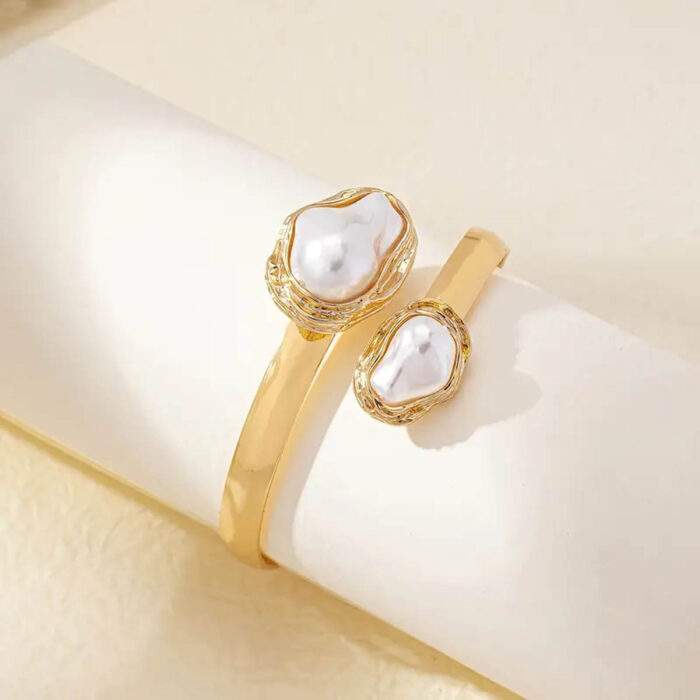 chryso-vrachioli-cuff-pearl-NO30385-nocothebrand-1