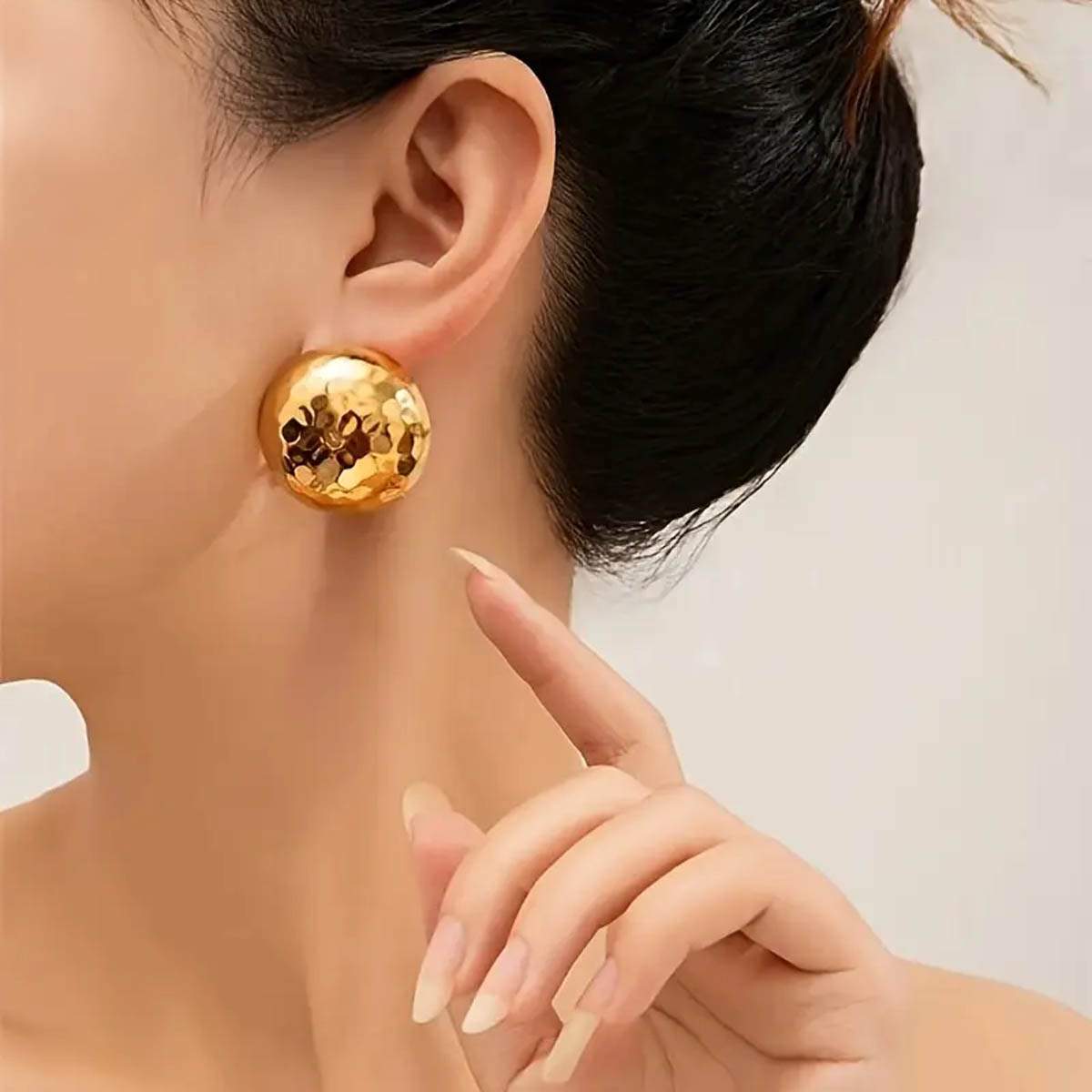 skoularikia-sfyrilata-bold-studs-NO30458-nocothebrand-4