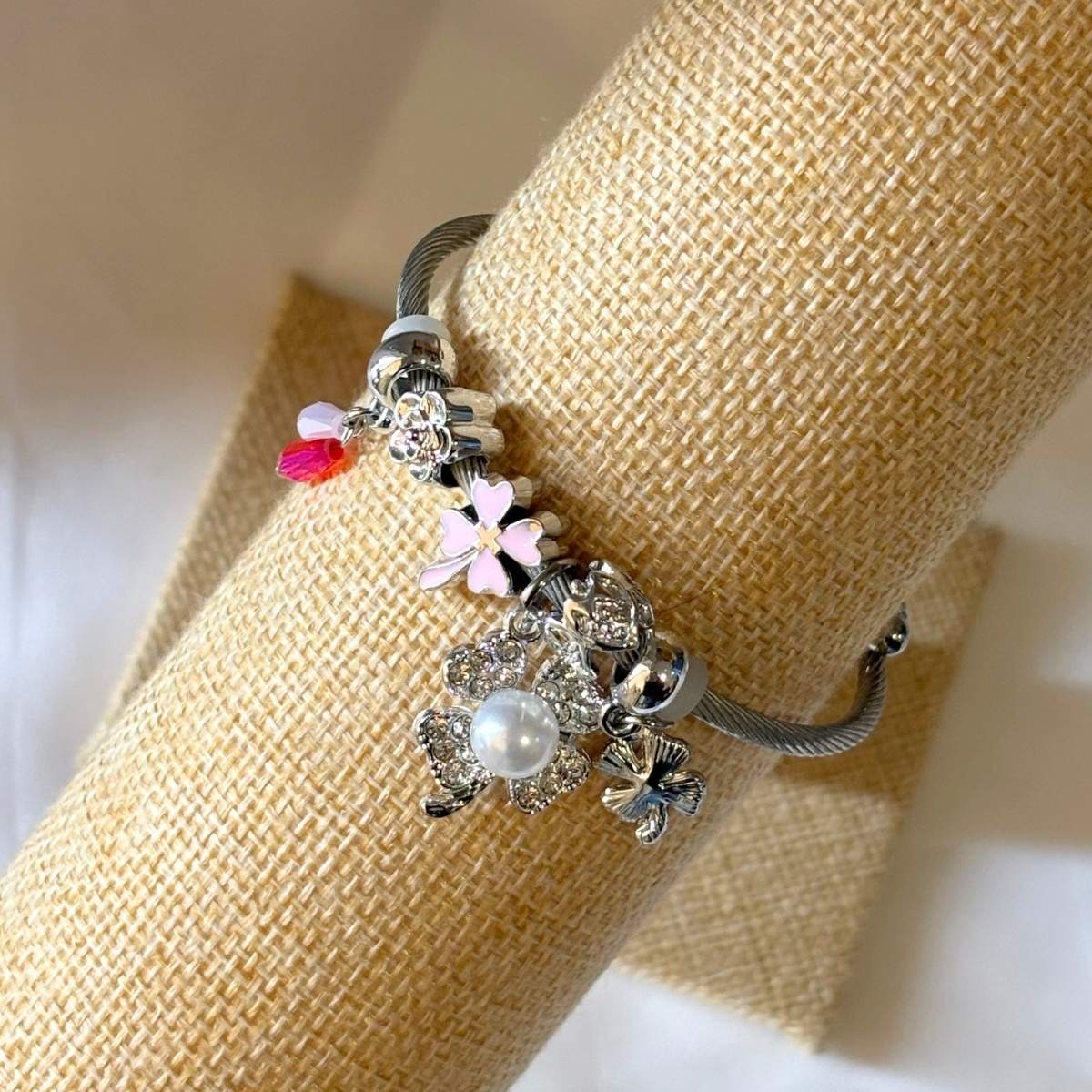 vraxioli-lucky-charm-no28967-nocothebrand6