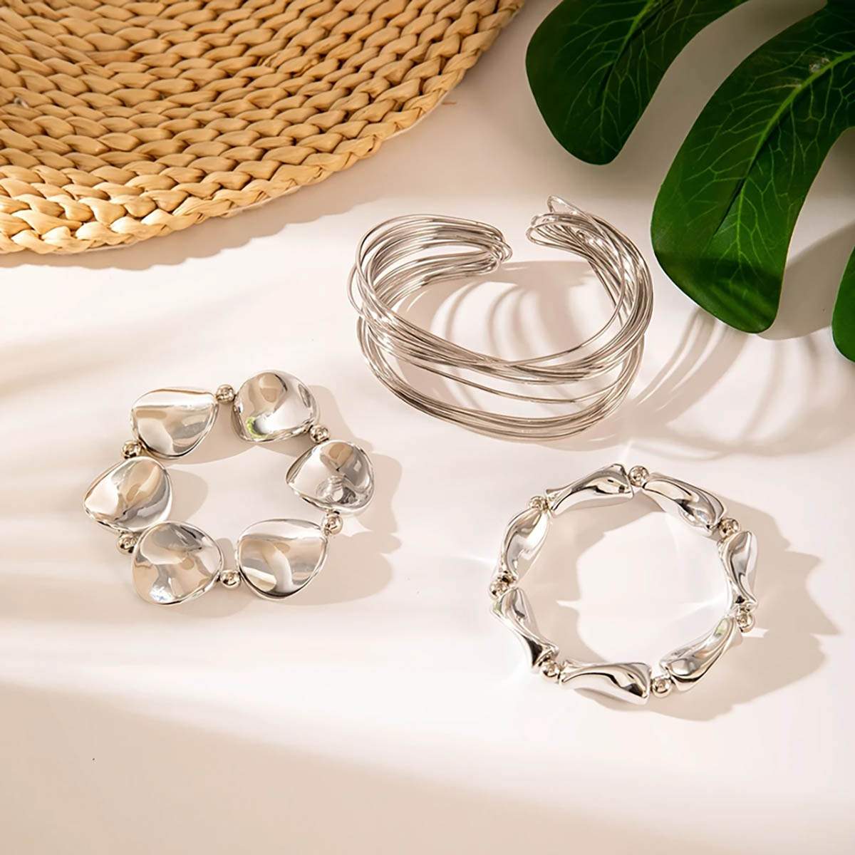 fashion-cuff-set-vrachiolia-silver-NO30549-nocothebrand-2