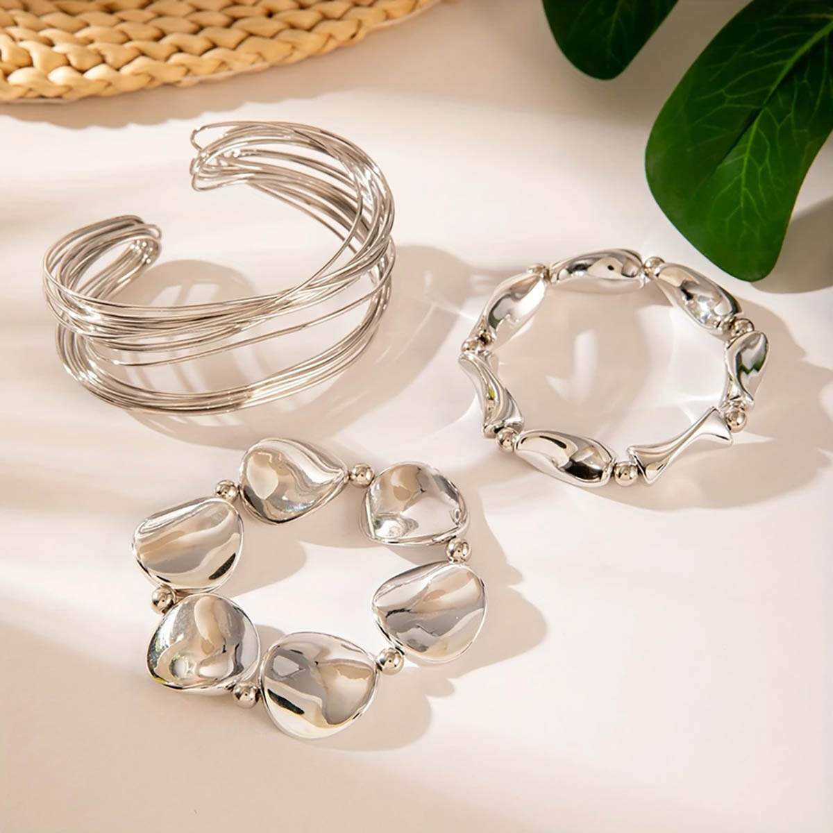 fashion-cuff-set-vrachiolia-silver-NO30549-nocothebrand-3