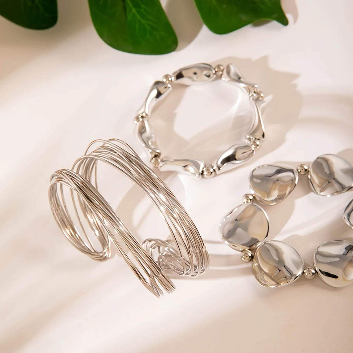 fashion-cuff-set-vrachiolia-silver-NO30549-nocothebrand-4