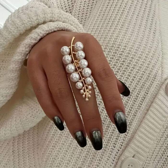 pearl-leaf-dachtylidi-NO30604-nocothebrand-1
