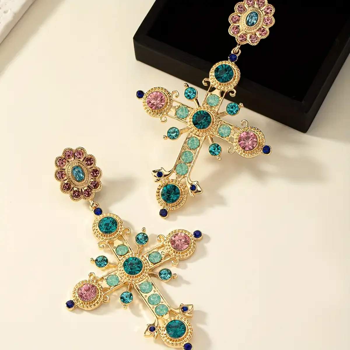 bold-skoularikia-stavroi-me-rhinestones-NO30658-nocothebrand-1