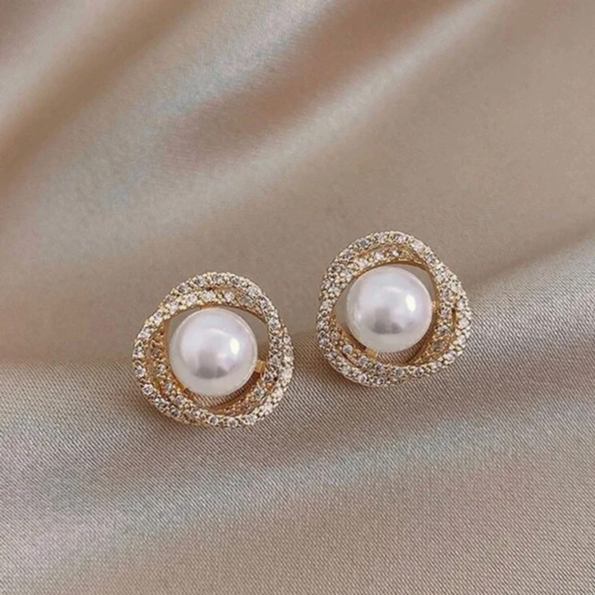 Decor-pearl-earings-no24840-nocothebrand-1