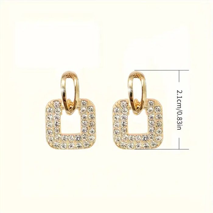 Kremasta-skoularikia-tetragwna-me-strass-no25092-nocothebrand-3