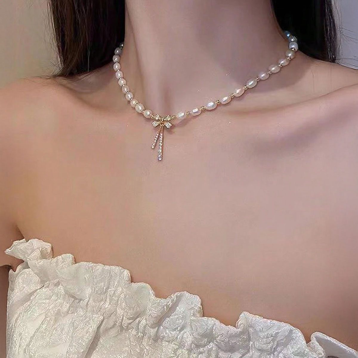 pearl-kolie-me-kremasto-fiogko-NO30771-nocothebrand-1